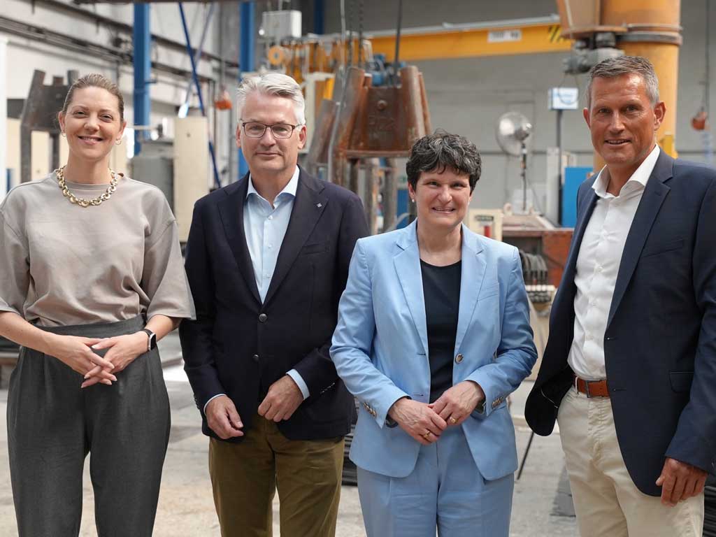 BDI-Hauptgeschäftsführerin Tanja Gönner besucht LÜLING in Altena
